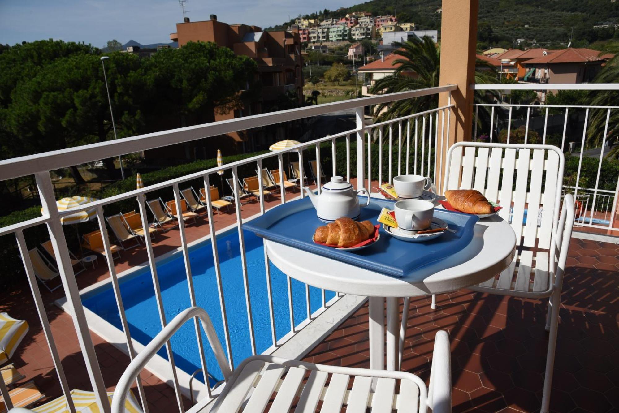 Residence Orchidea Pietra Ligure Room photo