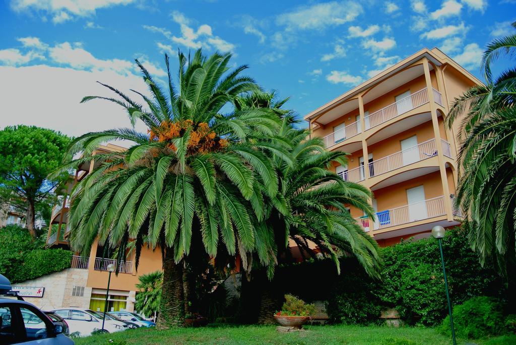 Residence Orchidea Pietra Ligure Exterior photo
